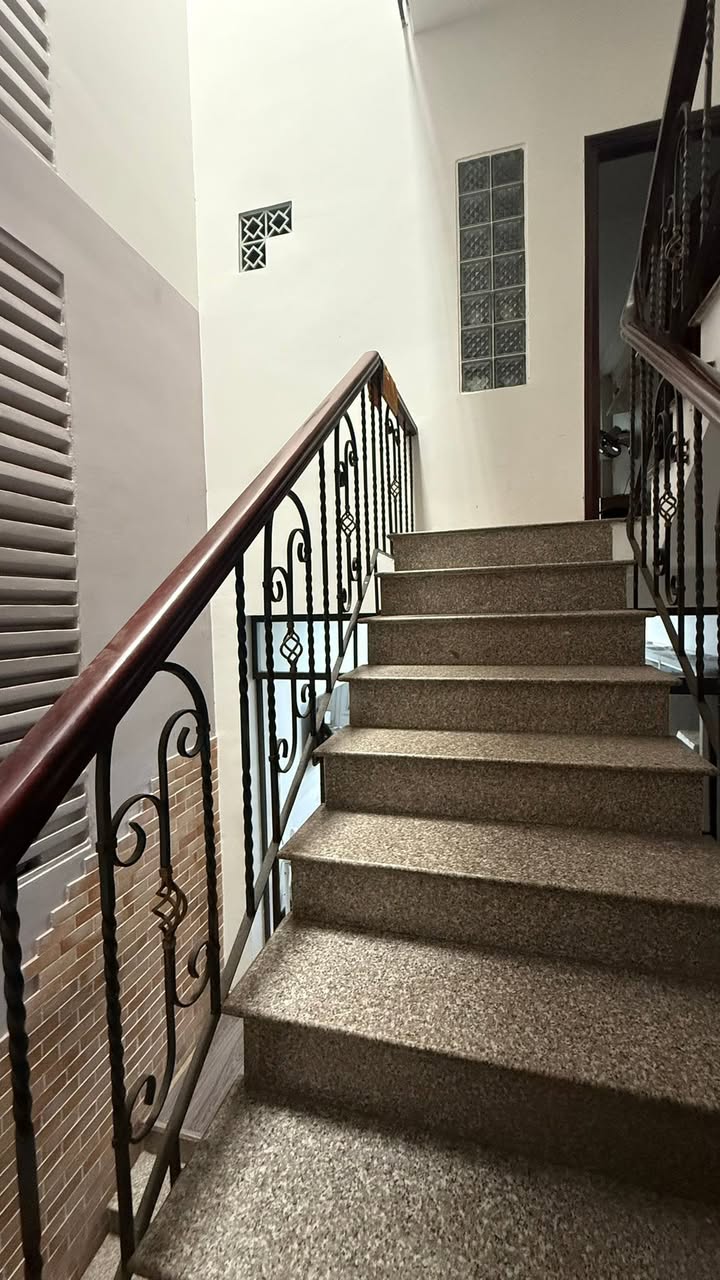 Nhà riêng Nguyễn Trọng Tuyển 68m² giá 16.2 tỷ - Ô tô vào tận nhà, an ninh tuyệt đối!