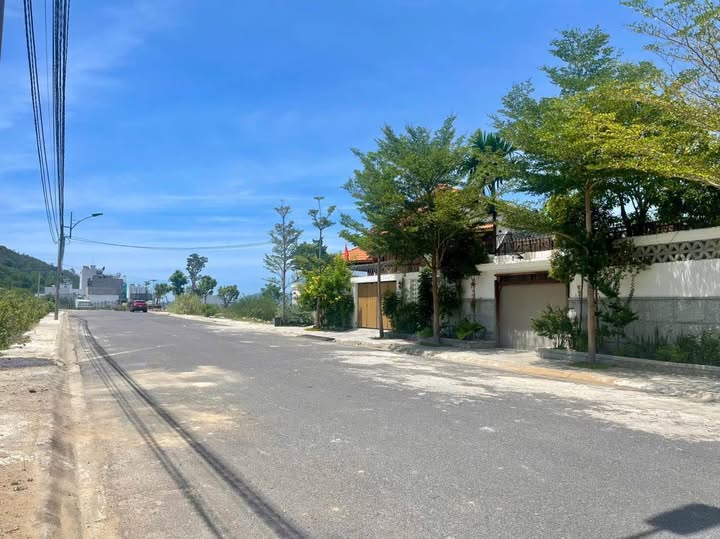 Đất Biệt thự Hòn Sện 310m² giá chỉ 14.57 tỷ - Hướng biển thoáng đãng!