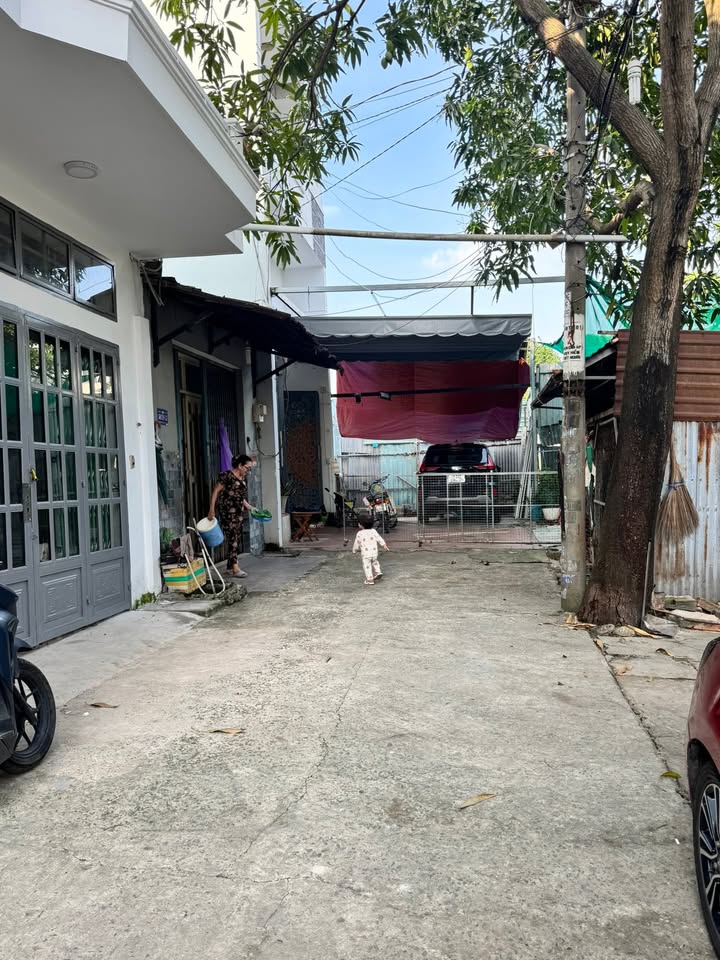 Nhà 3 tầng tại Gò Vấp 71m² giá 7 tỷ - Sân vườn rộng rãi!