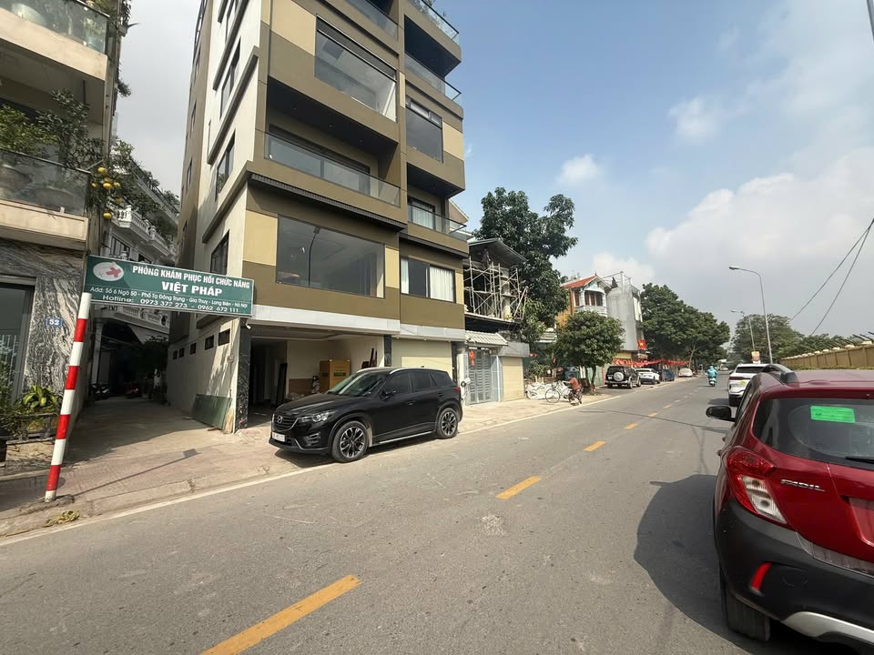 Nhà mặt phố Gia Thụy 70m² giá 28 tỷ - Kinh doanh đỉnh, view sân bay thoáng đãng!