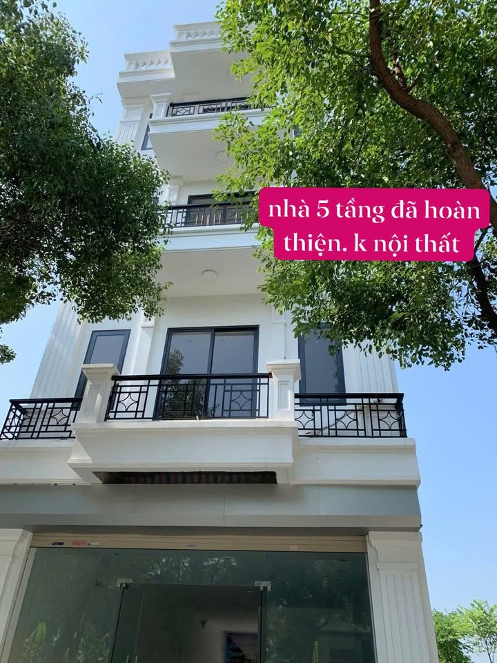 Nhà 5 tầng mặt tiền Lý Nam Đế, Vĩnh Yên, 114m² giá 11 tỷ - Đầu tư sinh lời hấp dẫn!