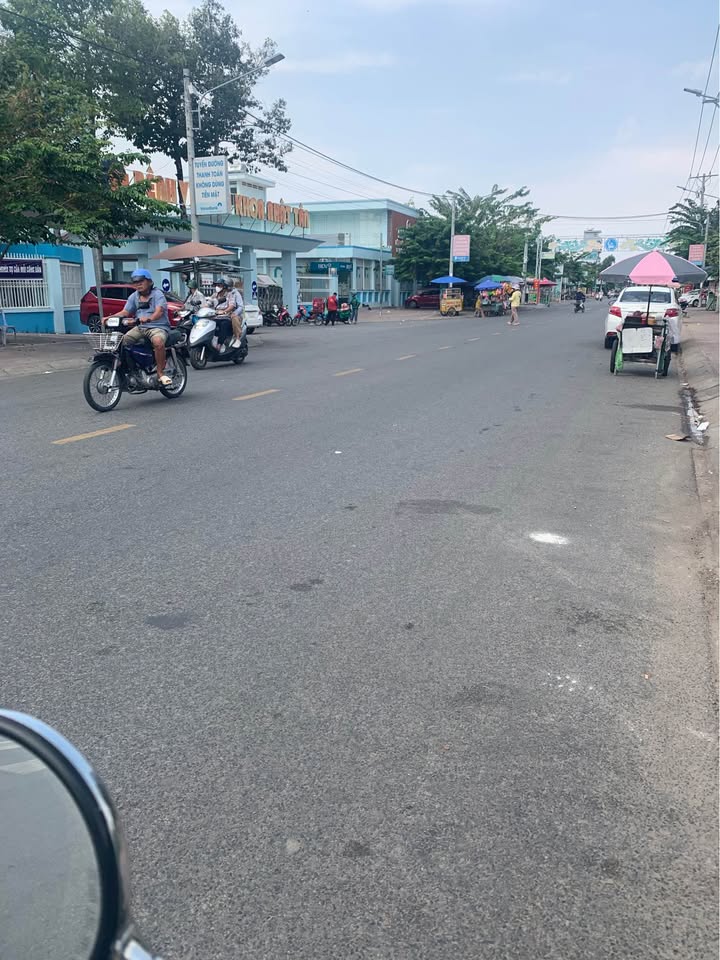 Nhà liền kề đường Phan Đình Phùng, Châu Đốc 75m² giá 6.5 tỷ - Đầu tư sinh lời cao!