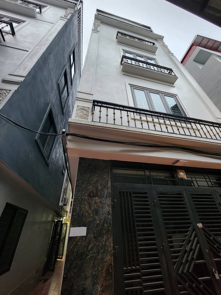 Nhà đẹp Yên Nghĩa Hà Đông 30m² giá 5,9 tỷ - Full nội thất, lô góc thoáng mát!