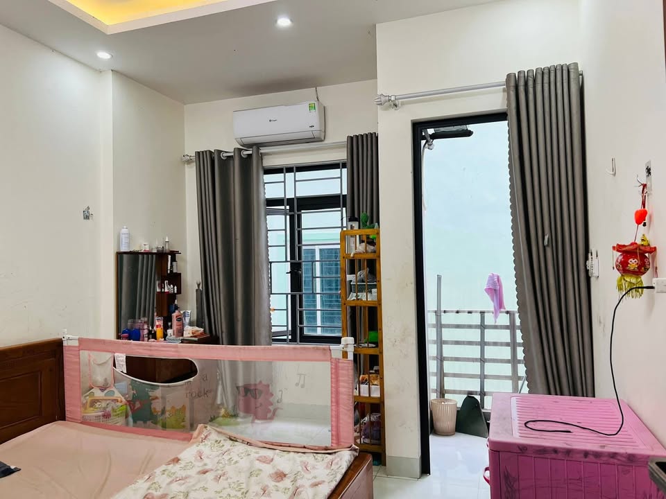 Nhà 3 tầng đường Đồng Nhân, Đông La, 36m² giá 4 tỷ - Cơ hội đầu tư sinh lời!