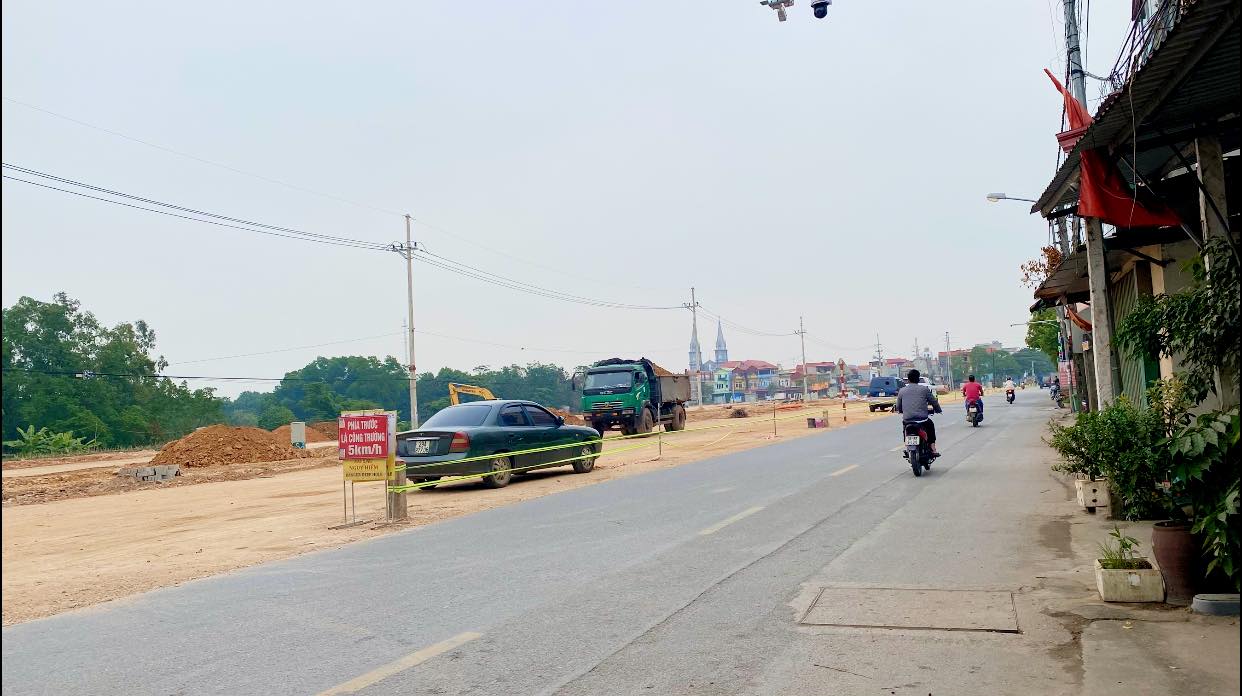 Nhà riêng Quang Minh 65m² giá 4 tỷ - Lô góc mặt tiền đẹp, sẵn sàng cho thuê!