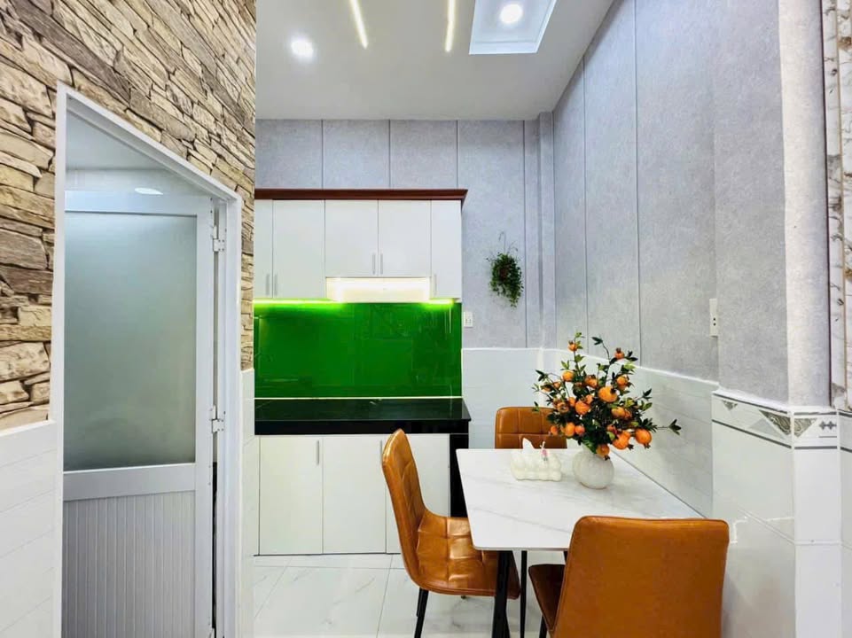 Nhà nguyên căn 2PN 2WC đường Nguyễn Tư Giản, Gò Vấp - Giá chỉ 7 triệu/tháng!