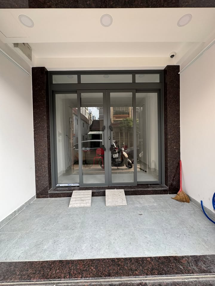 Mặt bằng kinh doanh cho thuê đường Cô Giang Quận 1 - Diện tích 48m² - Vị trí đắc địa, vào kinh doanh ngay!