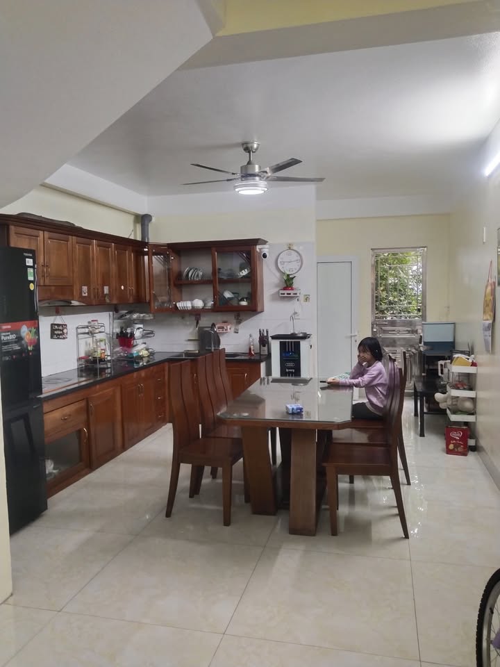 Nhà phố 4 tầng khu TDC Chu Văn An, Vũ Phúc, Thái Bình 67m² giá 5 tỷ - Chính chủ bán gấp!