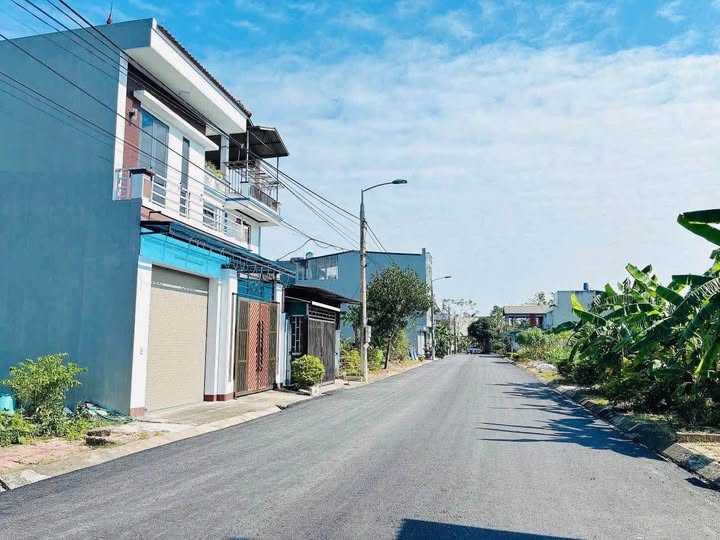 Đất thổ cư Kim Long 102m² giá 1.6 tỷ - Mặt tiền 5m, đường nhựa rộng rãi!