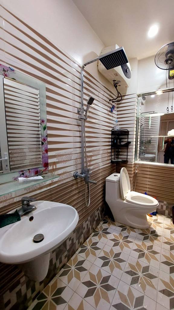 Nhà phố 4 tầng đường Đông Khê, Hải Phòng 41m² giá 4.1 tỷ - Vị trí đắc địa, sẵn sàng ở ngay!