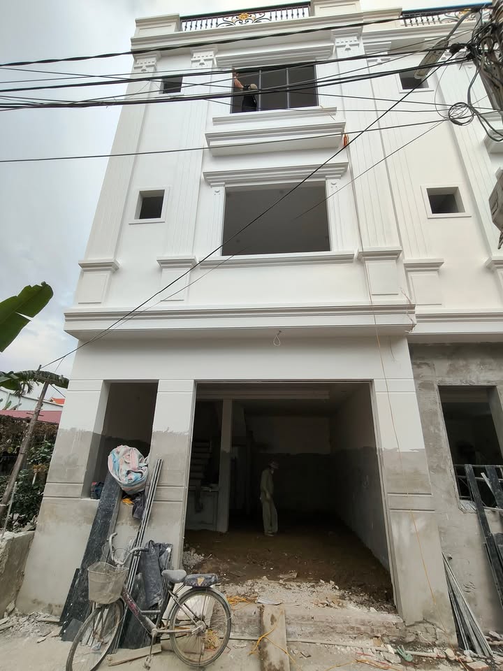 Nhà 3,5 tầng phố Đông Hải 42m² giá chỉ 2 tỷ - Cơ hội đầu tư hấp dẫn!