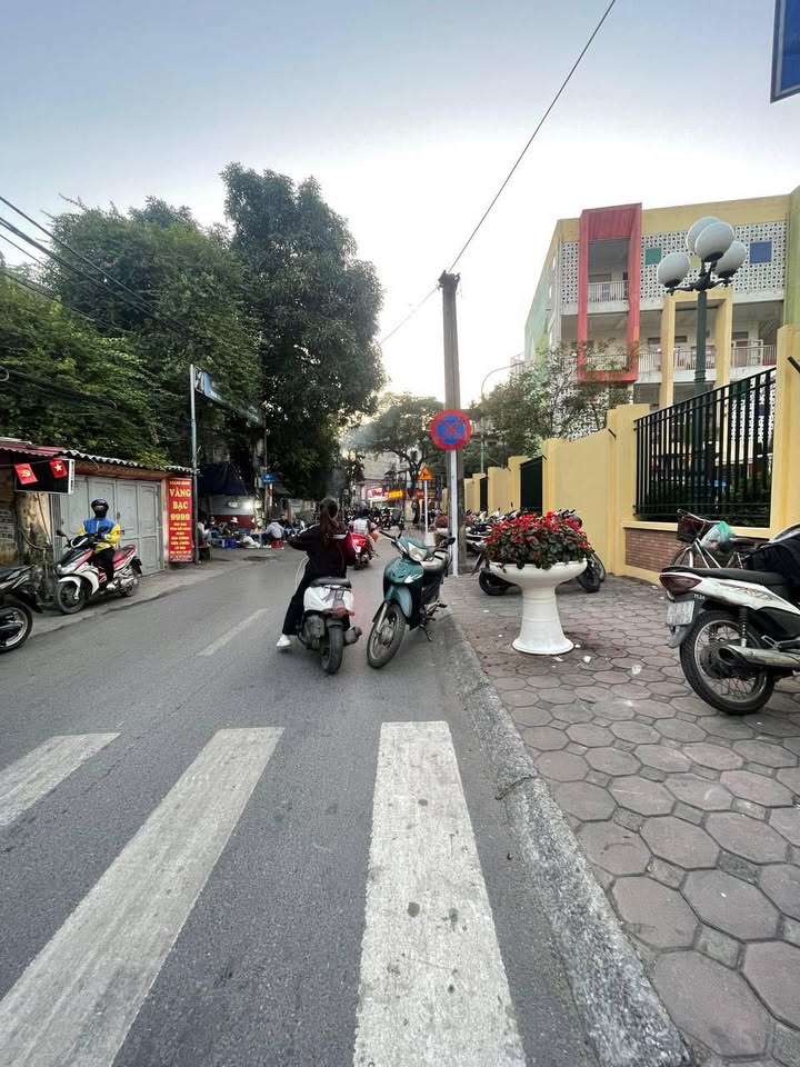 Căn hộ Mai Động 47m² giá 4 tỷ - Full nội thất, sẵn sàng vào ở!