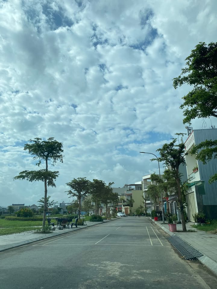 Nhà bán KDC 577 Quảng Ngãi 172m² giá 3 tỷ - Vị trí đẹp gần công viên