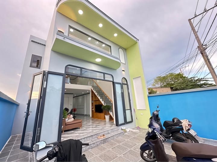 Nhà phố ấp 3, xã Phước Bình, 114m² giá 2 tỷ - Nhà đẹp, sẵn sàng ở ngay!
