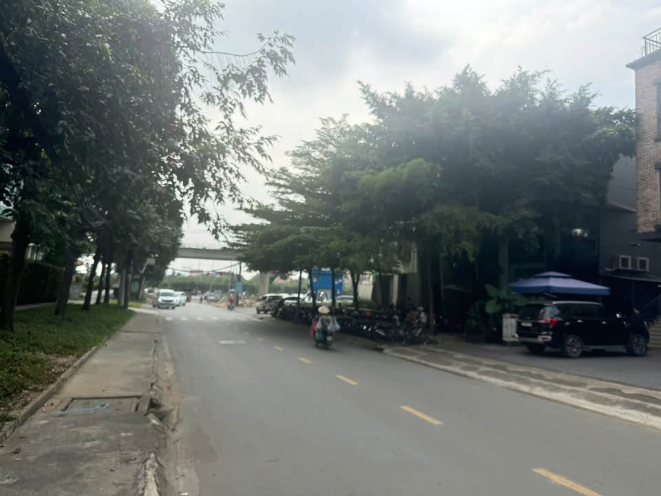 Đất nền quận 2 - Giang Văn Minh 240m² giá 70.5 tỷ - Cơ hội đầu tư tuyệt vời!