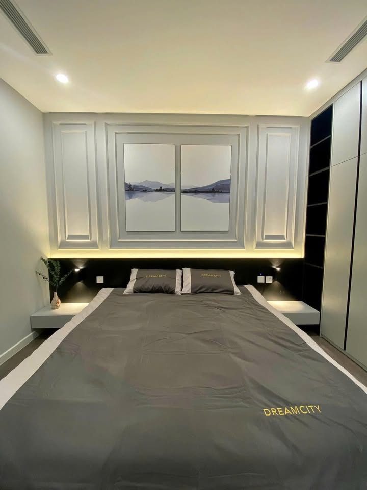 Căn hộ 2 phòng ngủ G3 Vinhomes Green Bay 13.5 triệu/tháng - View hồ tuyệt đẹp!