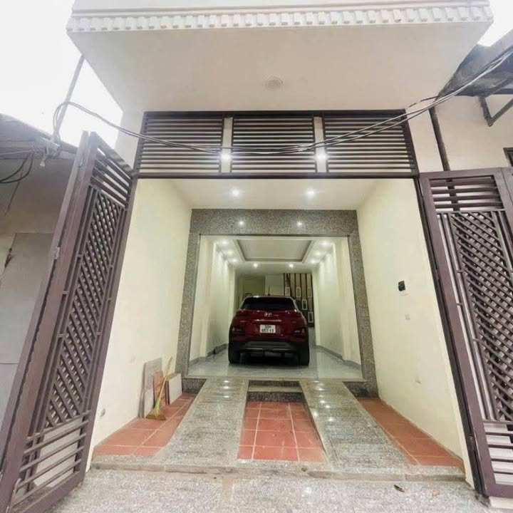 Nhà riêng Đông Ngạc 46m² giá 11 tỷ - Ô tô vào nhà, nở hậu đẹp!