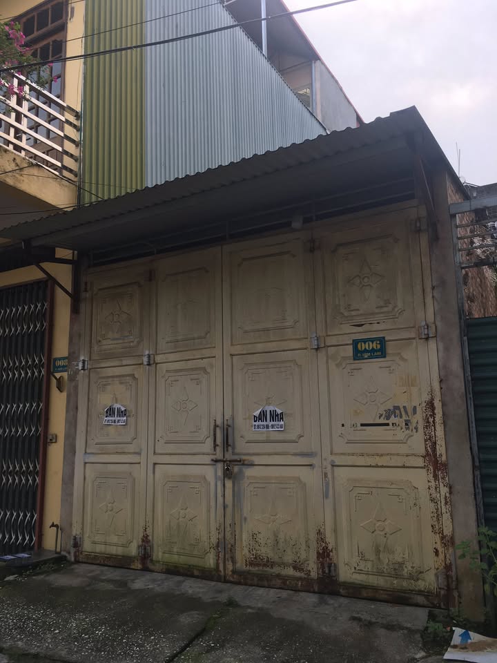 Nhà bán trung tâm Lào Cai 82m² giá 2.5 tỷ - Khu dân trí cao, tiện ích đầy đủ!