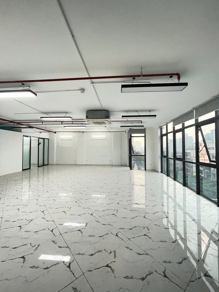 Văn phòng cho thuê 460 Khương Đình 170m² giá 26 triệu - Nơi làm việc lý tưởng cho bạn!