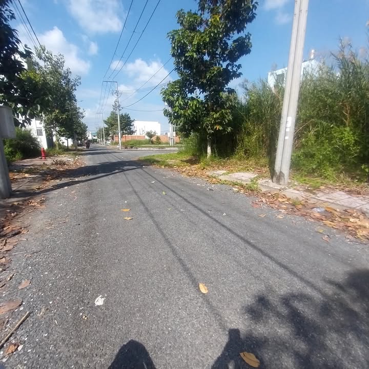 Lô đất đẹp chính chủ phường Long Châu, Vĩnh Long 110m² - Giá chỉ 1.47 tỷ, thương lượng!