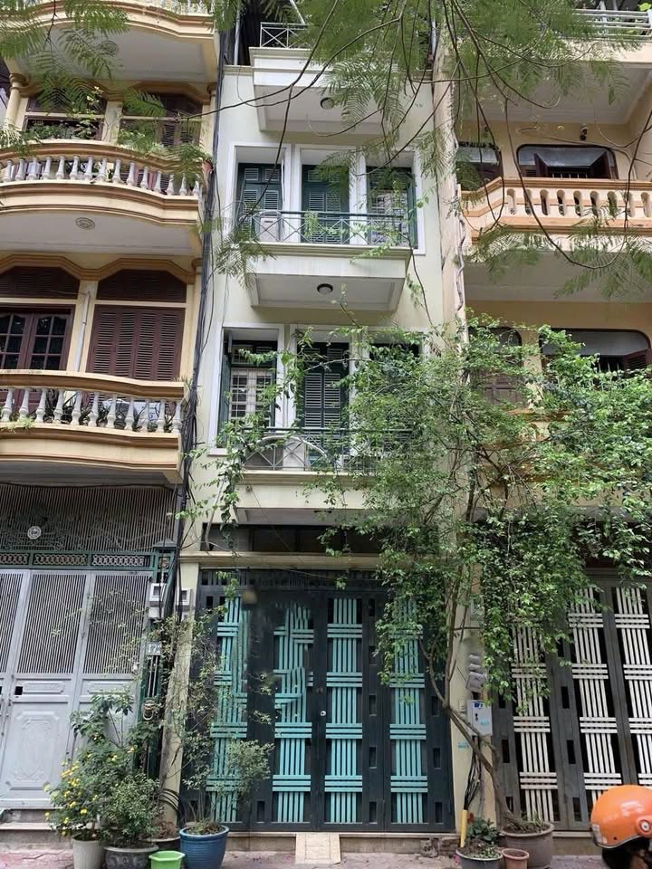 Nhà cho thuê 4 tầng mặt phố Hoàng Sâm, Cầu Giấy, 56m² - Thích hợp làm văn phòng, ở ngay!
