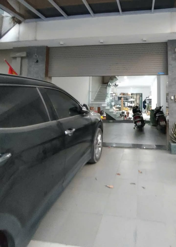 Nhà phố Huỳnh Thúc Kháng, Đống Đa 52m² giá 18 tỷ - Kinh doanh và an cư lý tưởng!