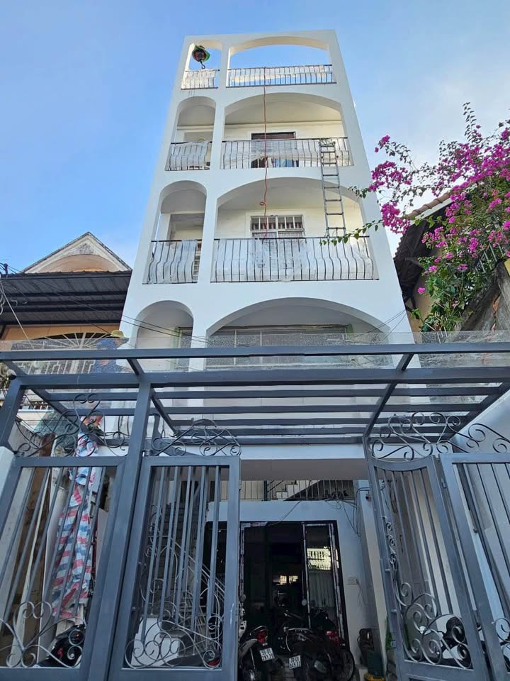 Nhà phố Thảo Điền Quận 2 98m² giá 27.8 tỷ - Đầu tư sinh lời ổn định!