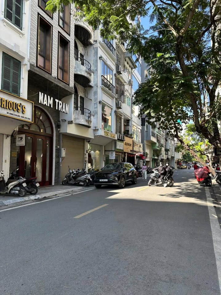 Bán nhà mặt phố Mai Hắc Đế, quận Hai Bà Trưng 50m² giá 37.5 tỷ - Đầu tư sinh lời lý tưởng!