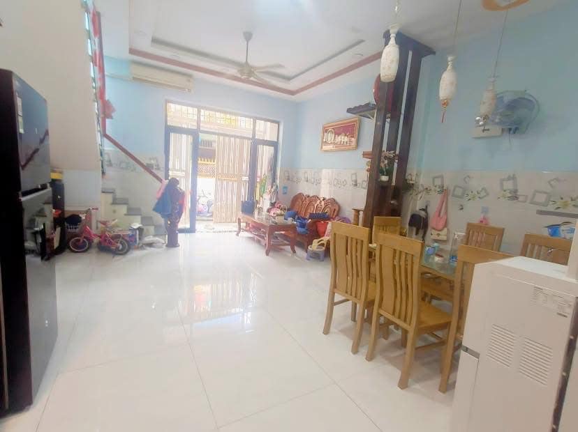 Nhà 2 tầng Phước Bình 43m² giá 4.5 tỷ - Sổ hồng riêng, vào ở ngay!