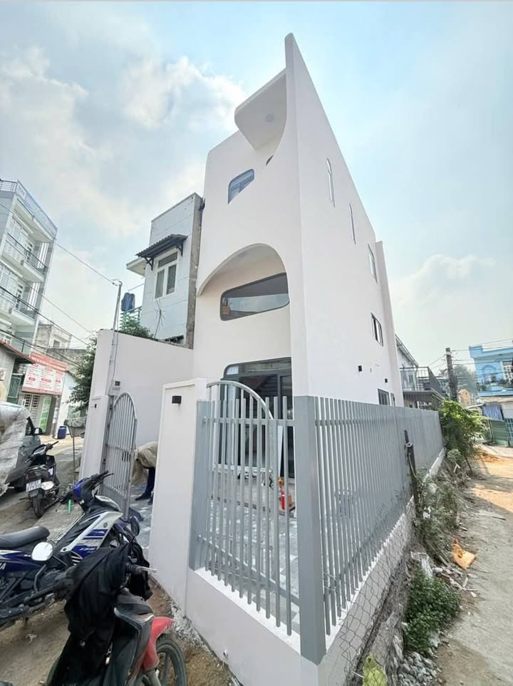 Nhà 3 tầng đường Đường Số 4, Bình Chiểu 51m² giá 4.7 tỷ - Thiết kế hiện đại, vào ở ngay!