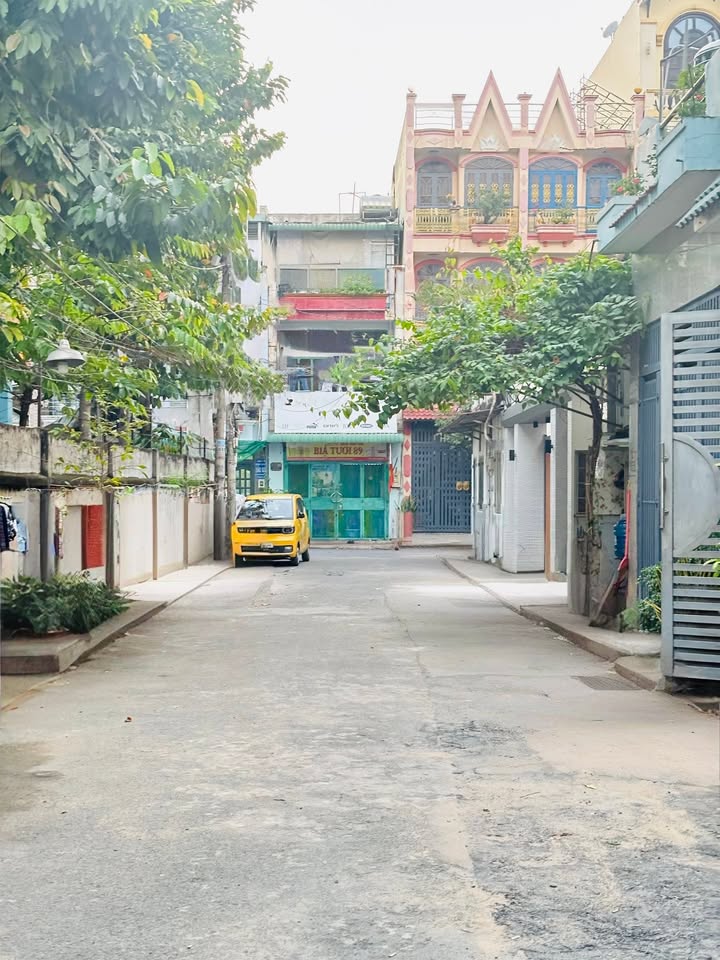 Nhà 5 Tầng Trung Mỹ Tây Quận 12, 60m² giá 8 tỷ - Thiết kế sang trọng, vào ở ngay!