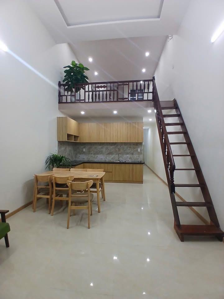 Nhà cho thuê mặt tiền đường Huỳnh Lý, quận Hải Châu - 60m² giá 8,5 triệu - Nội thất đầy đủ, dọn vào ở ngay!