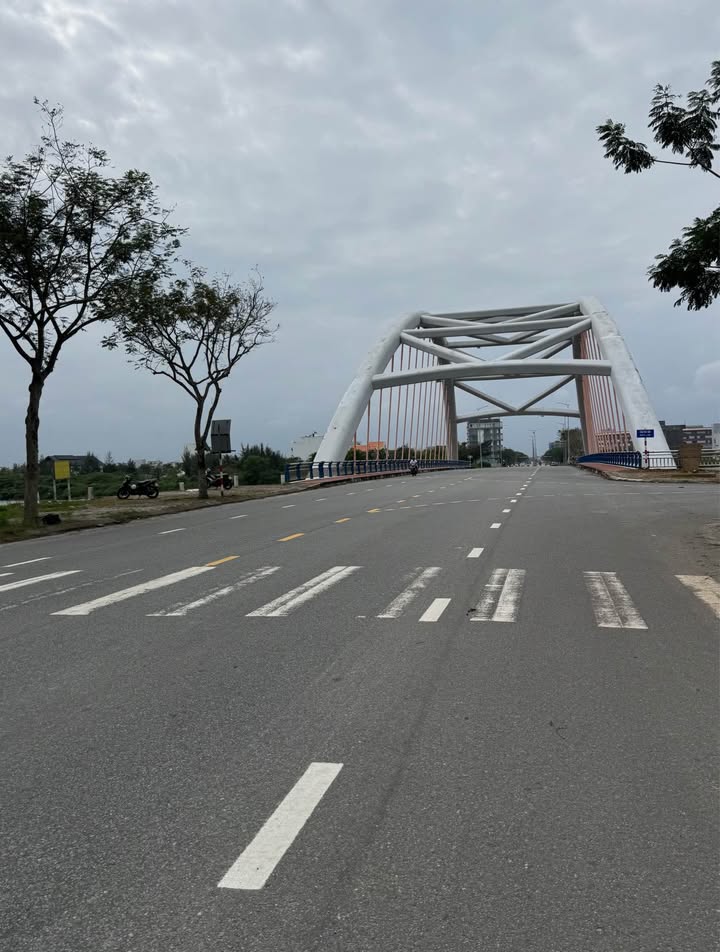 Đất nền lô góc Sơn Thủy Đà Nẵng 127.6m² giá 10 tỷ - Cơ hội đầu tư tuyệt vời!