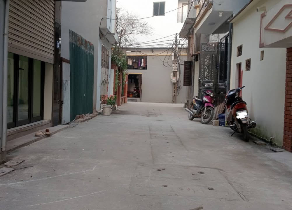 Nhà riêng 5 tầng đường Di Ái, Hoài Đức 52.9m² giá 11 tỷ - Vị trí đắc địa, gần QL32!