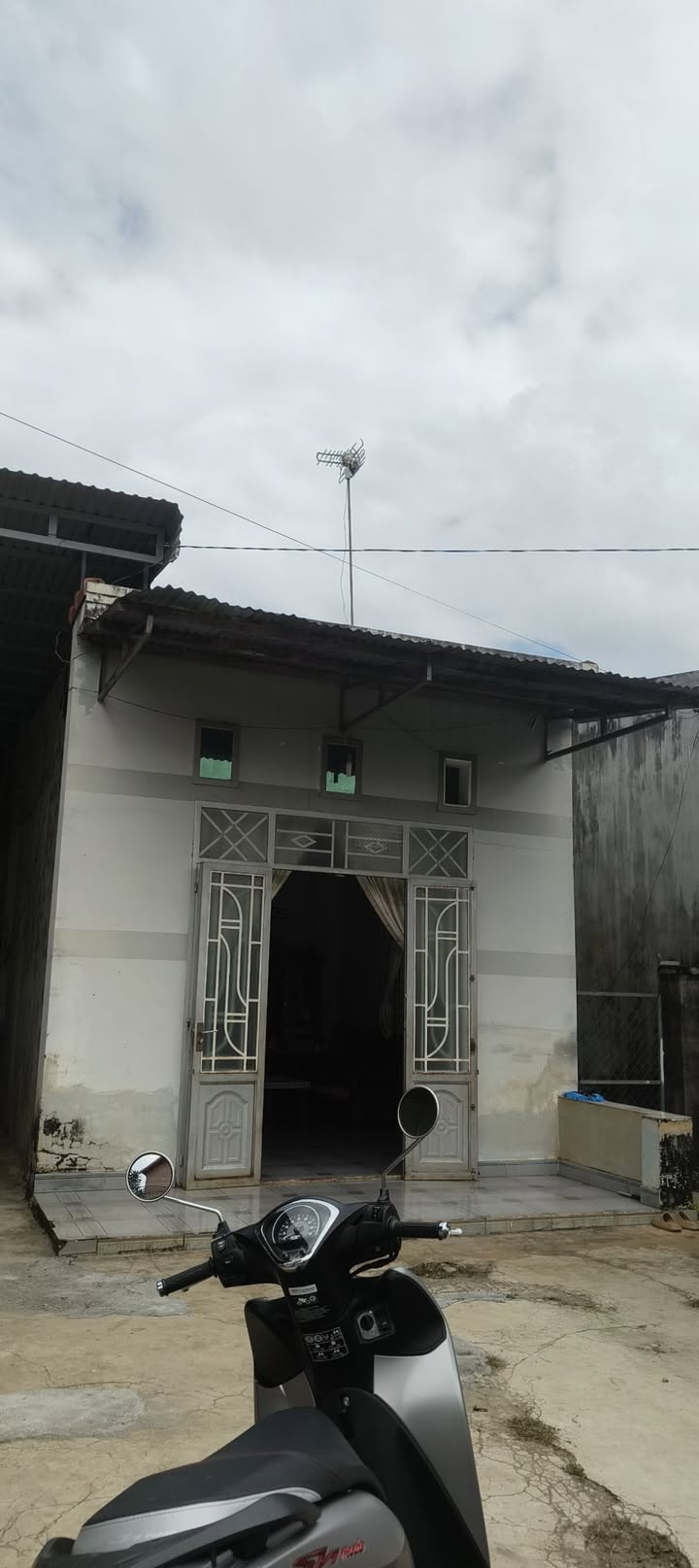 Nhà Hòa Phú Buôn Ma Thuột 240m² giá 1.15 tỷ - Bán gấp, cách quốc lộ 1km!