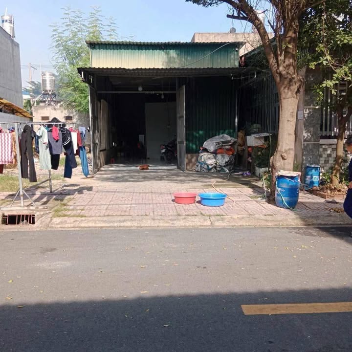 Nhà cho thuê tại Dĩ An 2PN, giá 3 triệu - Nhà trống, vào ở ngay!