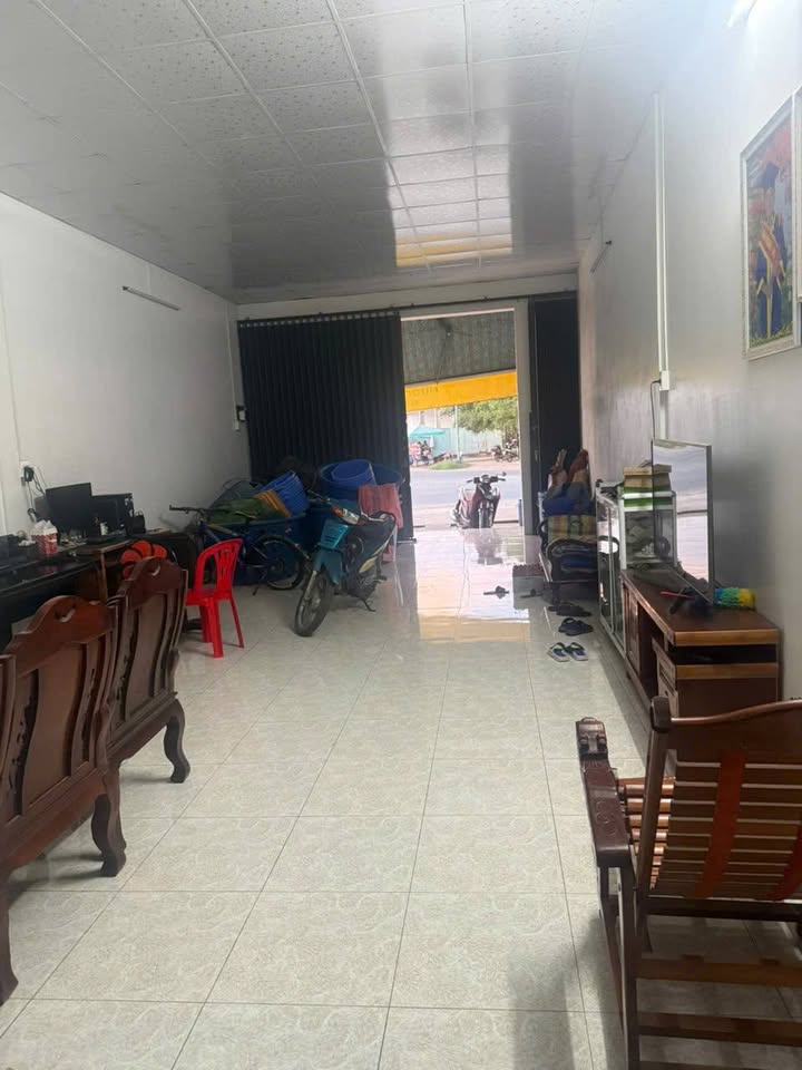 Nhà cấp 4 mặt tiền đường Nguyễn Thị Minh Khai, Bạc Liêu 187.5m² giá 3.3 tỷ - Khu vực sầm uất, thuận lợi kinh doanh!