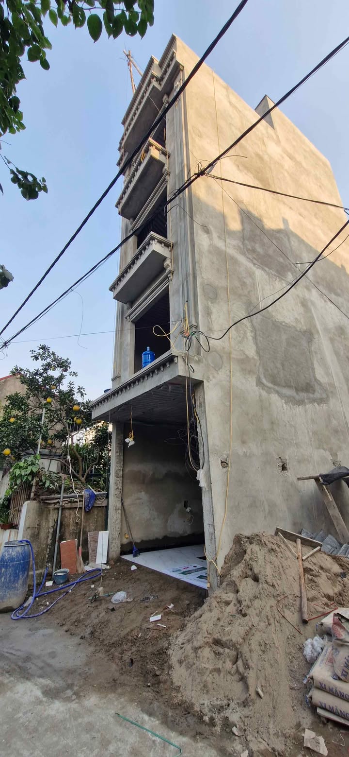 Nhà độc lập Đông Dư 35m² giá 7 tỷ - Thang máy tiện nghi, ô tô vào tận nhà!