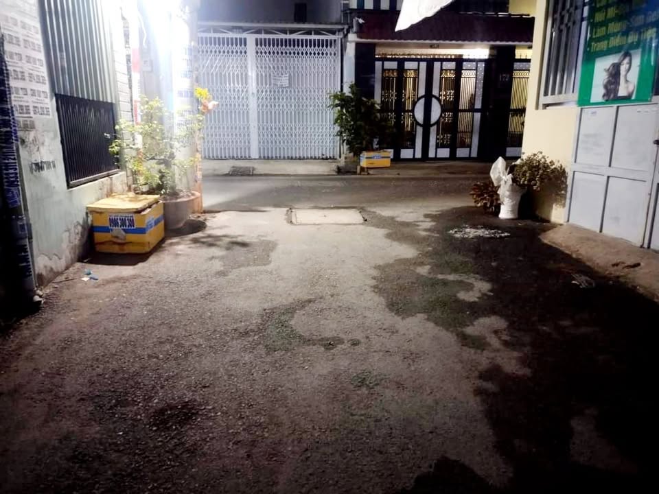 Nhà 4 tầng Bình Hưng Hòa B 200m² giá 4 tỷ - Hẻm xe tải thông thoáng!