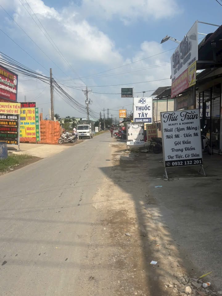 Đất thổ cư mặt tiền Tám Bình, Đức Hòa, Long An 194m² giá 3.15 tỷ - Cơ hội đầu tư tuyệt vời!