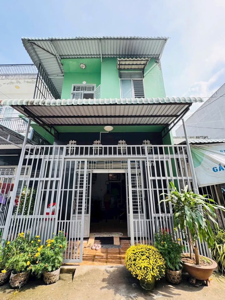 Nhà và dãy trọ hẻm 136 Hoàng Quốc Việt, An Bình, 114m² - Đầu tư sinh lời ngay!