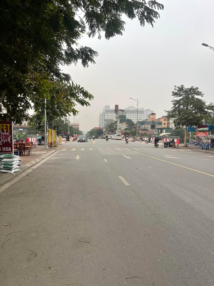 FrontHouse đường Viên, Bắc Từ Liêm 51m² giá 8 tỷ - Mặt tiền rộng, kinh doanh đa dạng!