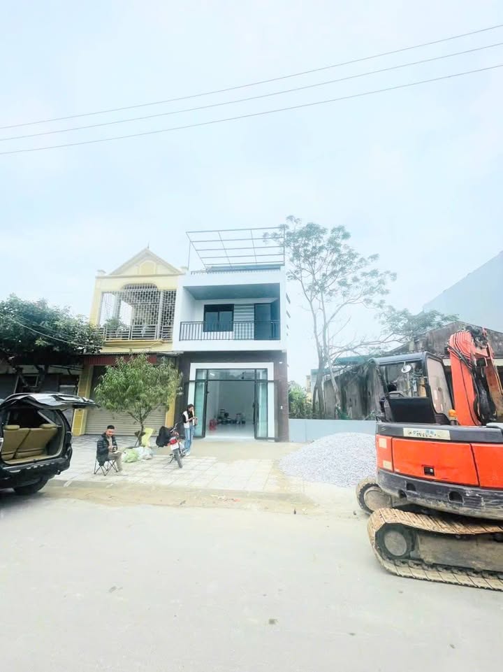 Nhà 3 tầng mới tinh tại Quảng Tâm, Thanh Hóa - Giá chỉ 3 tỷ, vào ở ngay!