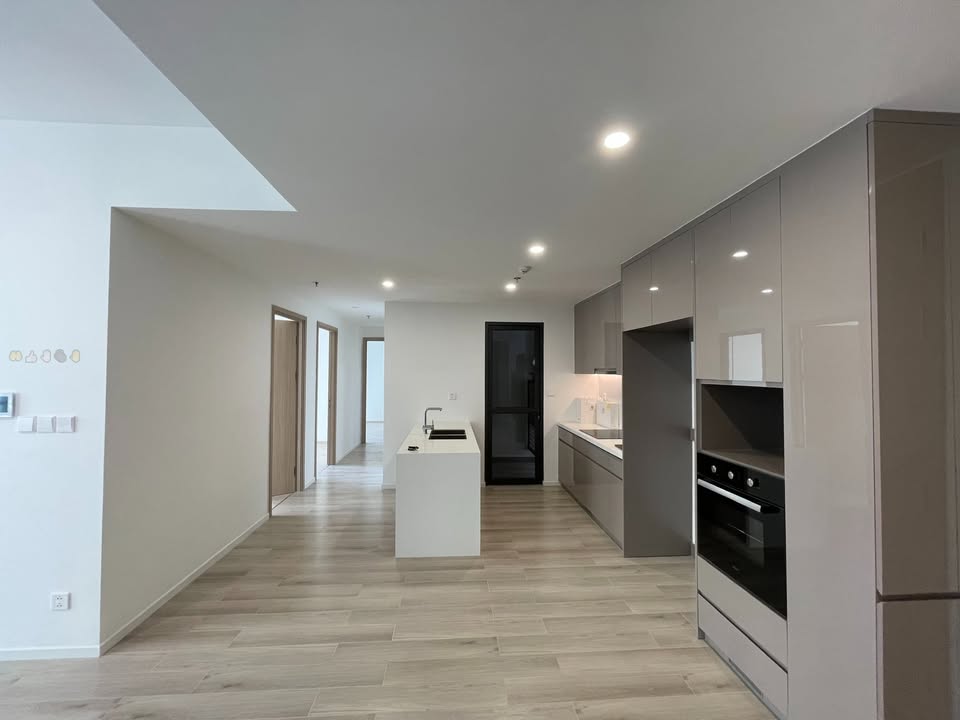 Căn hộ 3 phòng ngủ MCP quận 9 giá 15 triệu - Nhận nhà từ 1/1/2026!