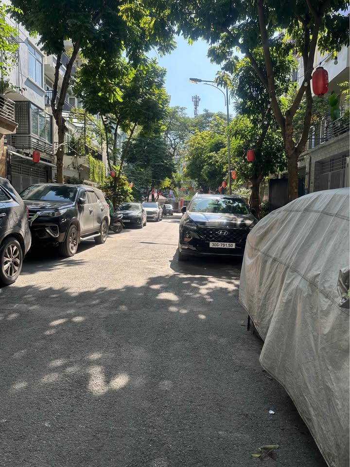 Nhà phố liền kề Vân Phú 80m² giá 18 tỷ - Vị trí đẹp kinh doanh