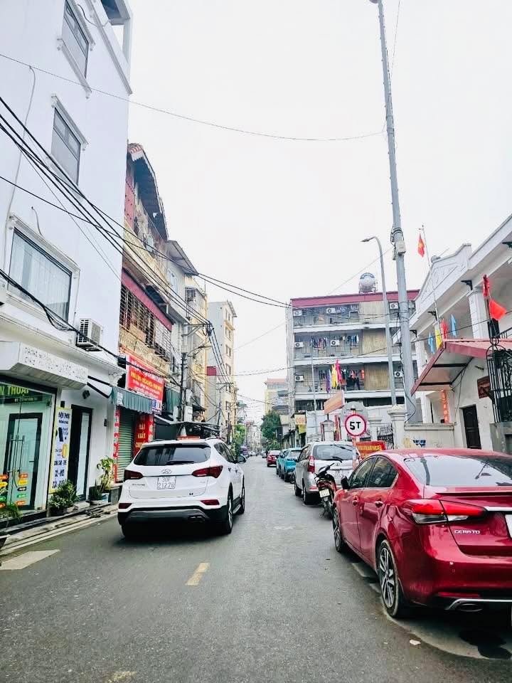 Đất nền Trâu Quỳ, Gia Lâm 80m² giá 12 tỷ - Lô đất vuông vắn, kinh doanh thuận lợi!