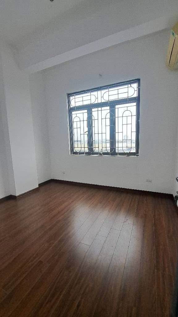 Căn hộ chung cư Đức Giang 60m² giá 3 tỷ - Tiện ích đầy đủ, sẵn sàng vào ở!