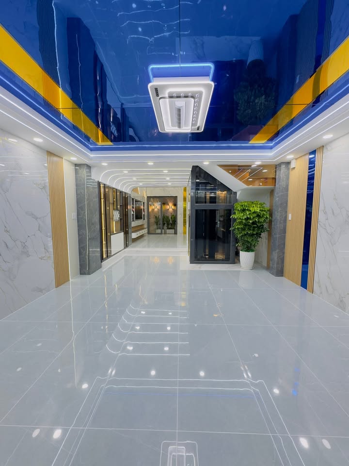 Bán gấp FrontHouse đường Tô Ngọc Vân, quận 12 - 80m² chỉ 7.45 tỷ, có thang máy!