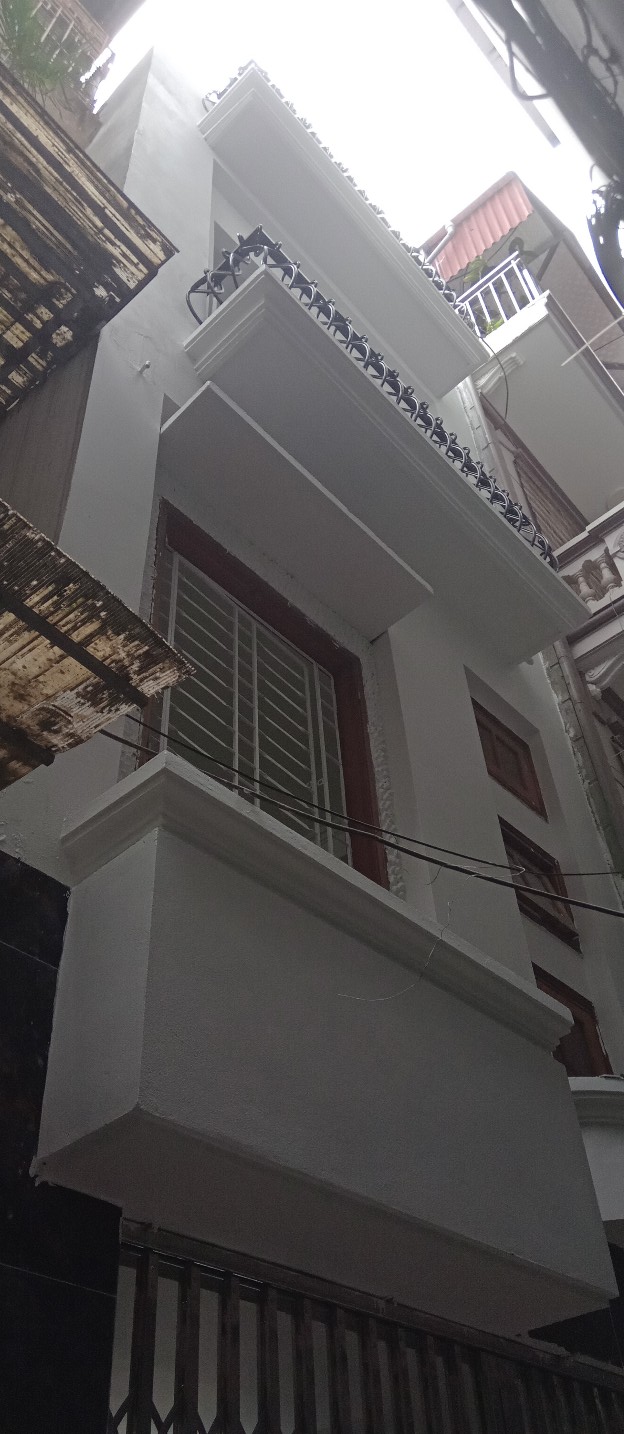 Nhà 3 tầng Tân Triều 105m² giá 10.5 triệu - Thiết kế hiện đại, đầy đủ tiện nghi!