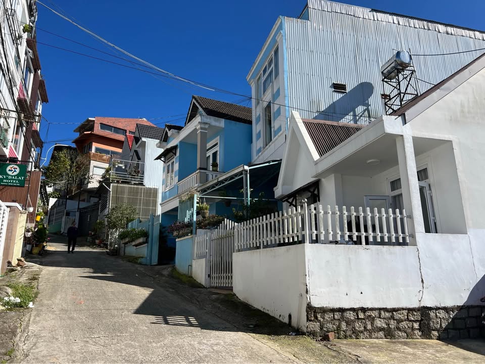 Nhà phố 88.6m² Đà Lạt giá 5.9 tỷ - View thành phố tuyệt đẹp!